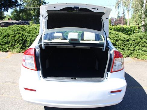 Used 2012 Suzuki SX4 LE FWD image 16