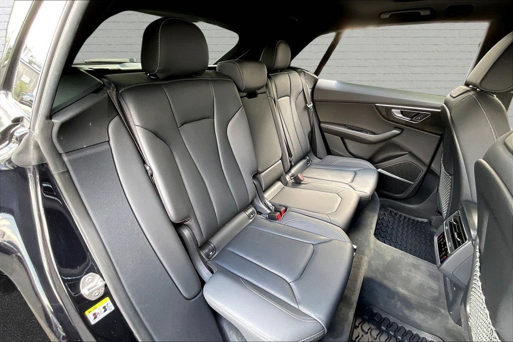 Used 2020 Audi Q8 Premium Plus w/ Premium Plus Package AWD/4WD image 23