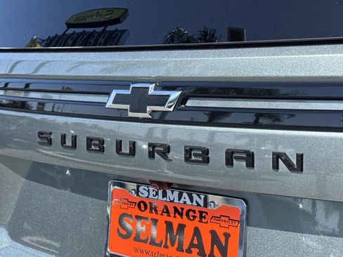 Used 2024 Chevrolet Suburban RST RWD image 29