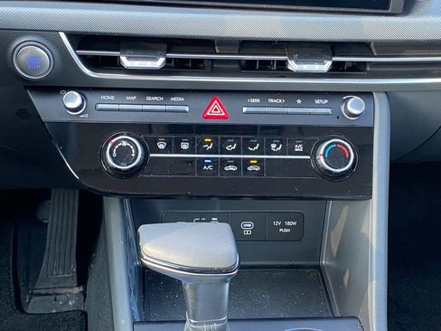 Certified 2025 Hyundai Sonata SE FWD image 19