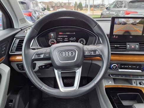 Used 2023 Audi Q5 2.0T Premium Plus w/ Premium Plus Package AWD/4WD image 17