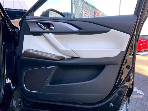 Used 2023 MAZDA CX-9 Signature image 22