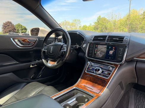 Used 2017 Lincoln Continental Reserve AWD/4WD image 39