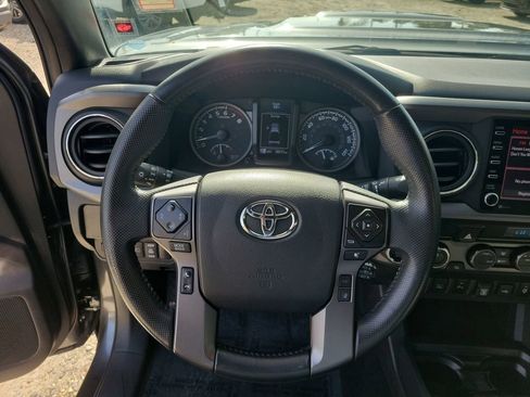 Used 2022 Toyota Tacoma TRD Sport image 28