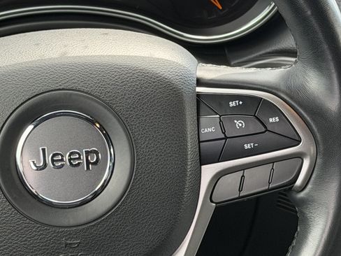Used 2021 Jeep Grand Cherokee Limited AWD/4WD image 14