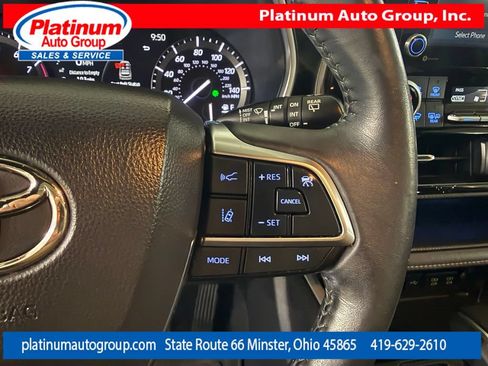 Used 2021 Toyota Highlander XSE FWD image 17