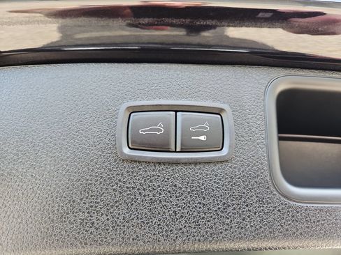Used 2025 Porsche Macan S AWD/4WD image 28