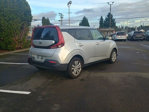 Used 2021 Kia Soul LX image 5