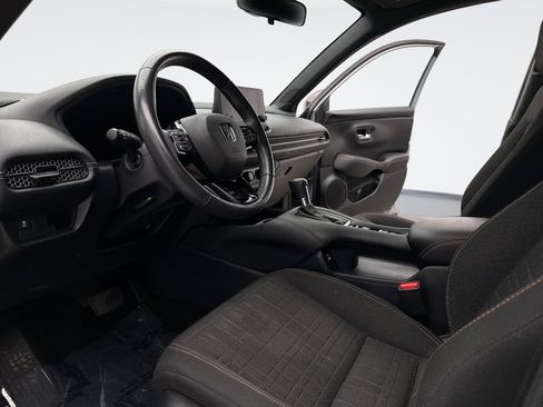Used 2023 Honda HR-V Sport image 12