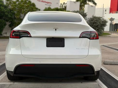 Used 2020 Tesla Model Y Long Range image 21