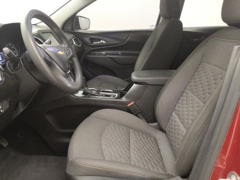 Used 2018 Chevrolet Equinox LT image 17