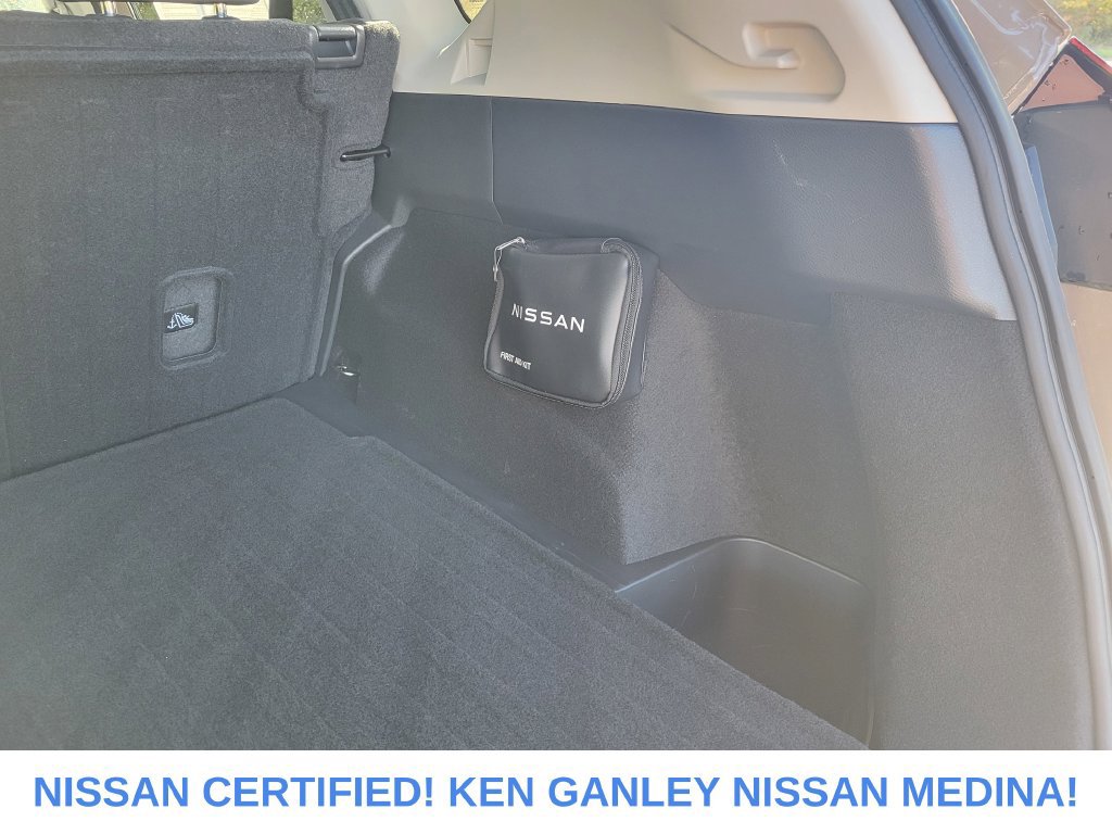Certified 2024 Nissan Rogue SV w/ SV Premium Package AWD/4WD image 47