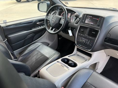 Used 2019 Dodge Grand Caravan SXT w/ Driver Convenience Group FWD image 80