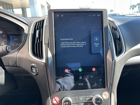 Certified 2024 Ford Edge SEL image 17