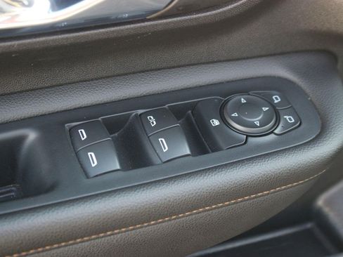 Used 2020 GMC Terrain SLE FWD image 13