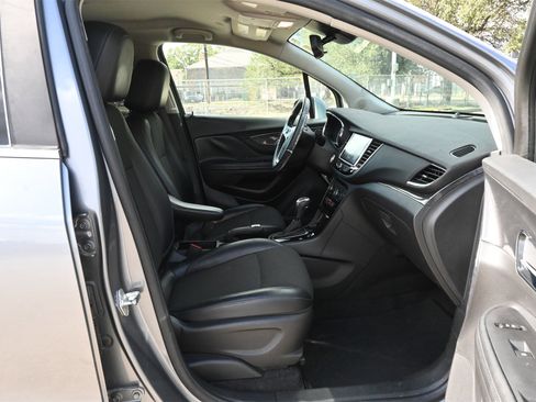 Used 2019 Buick Encore Preferred image 24