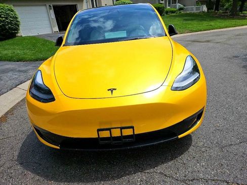 Used 2021 Tesla Model Y Performance image 2