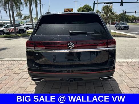 Used 2025 Volkswagen Atlas SE w/ Panoramic Sunroof Package FWD image 7