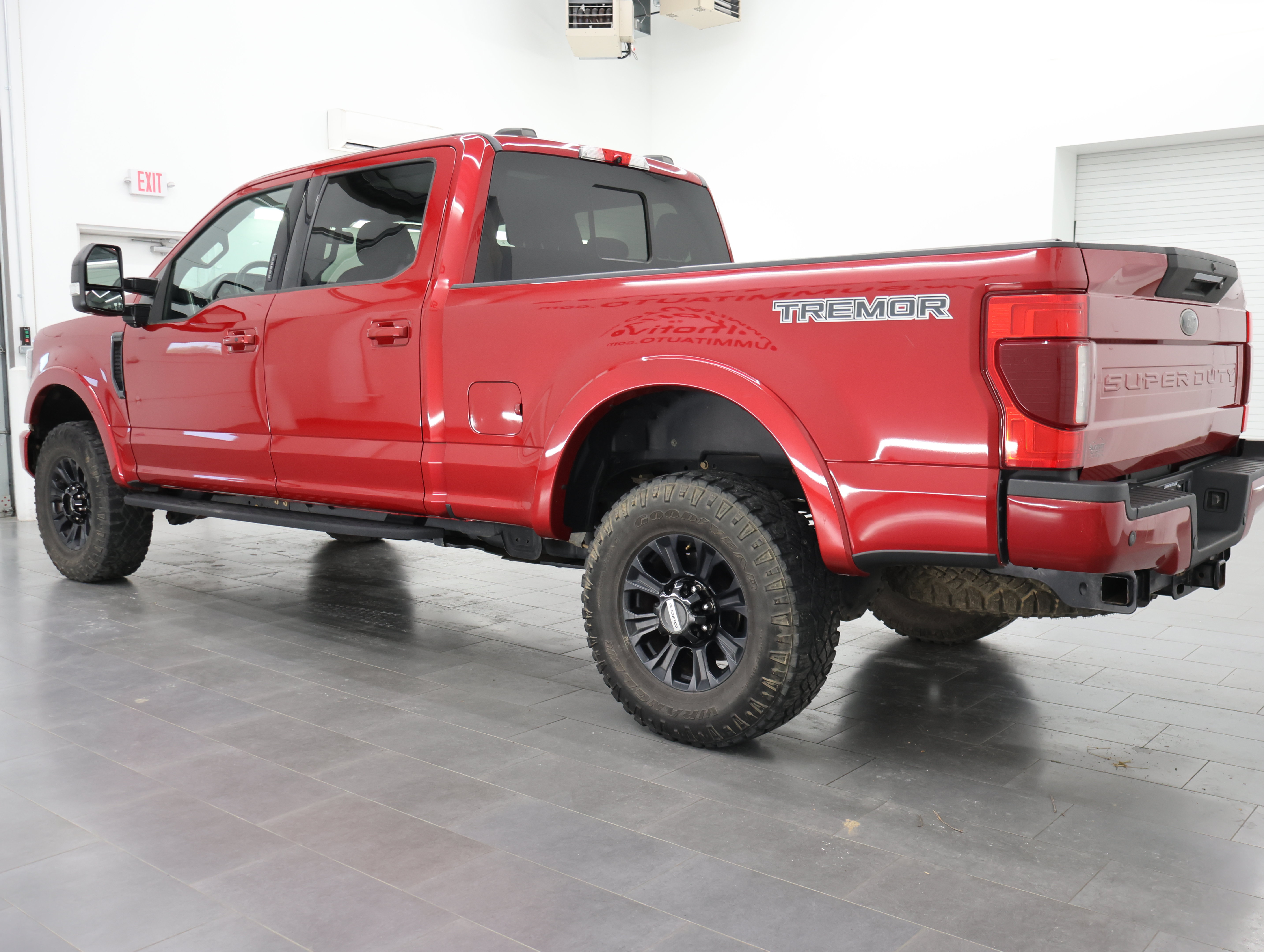 Used 2022 Ford F250 Lariat w/ Tremor Off-Road Package AWD/4WD image 5