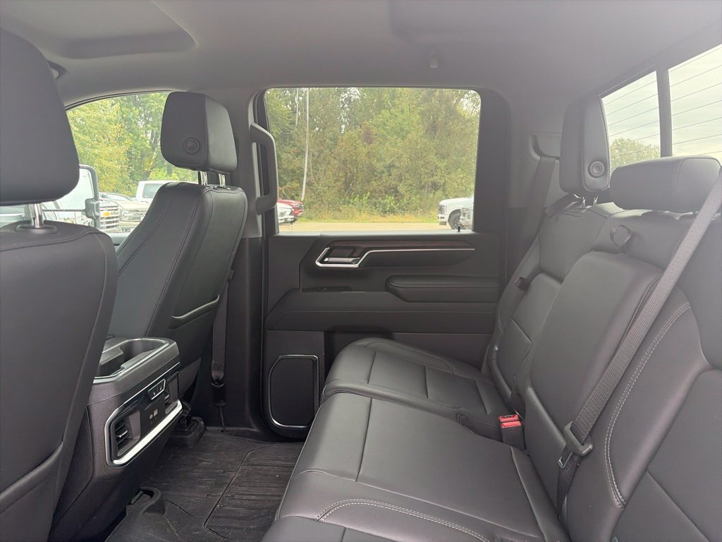 Used 2024 GMC Sierra 2500 SLT w/ SLT Premium Package AWD/4WD image 11