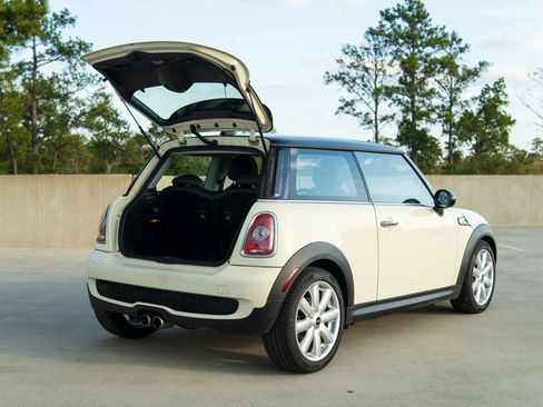 Used 2010 MINI Cooper S w/ Sport Pkg image 35