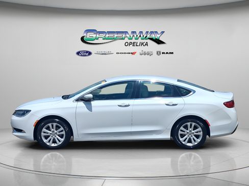 Used 2016 Chrysler 200 Limited FWD image 4