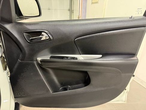 Used 2018 Dodge Journey SE w/ Popular Equipment Group FWD image 26