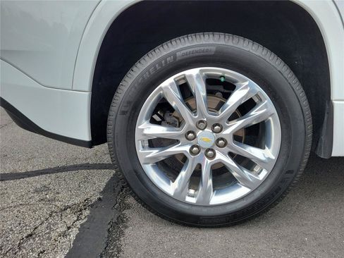 Used 2020 Chevrolet Traverse High Country w/ LPO, Floor Liner Package AWD/4WD image 6