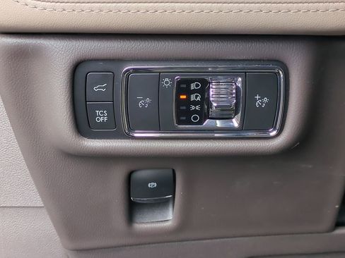 Used 2022 Lincoln Nautilus Reserve AWD/4WD image 18