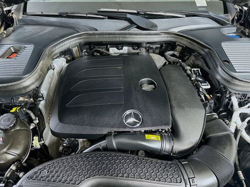 Used 2021 Mercedes-Benz GLC 300 image 36