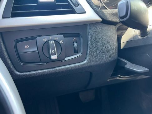 Used 2014 BMW 320i Sedan RWD image 17