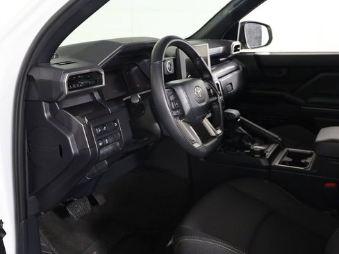 Used 2025 Toyota 4Runner SR5 image 21