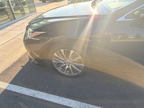 Used 2021 Lexus ES 350 w/ Premium Package FWD image 3