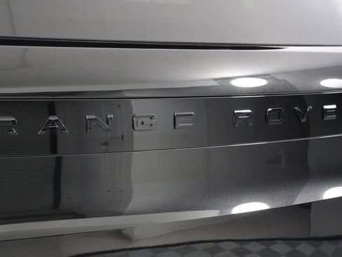 Used 2025 Land Rover Range Rover Sport SE AWD/4WD image 20