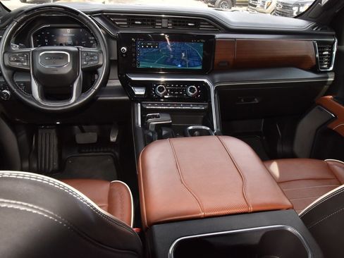 Used 2025 GMC Sierra 1500 Denali Ultimate image 16