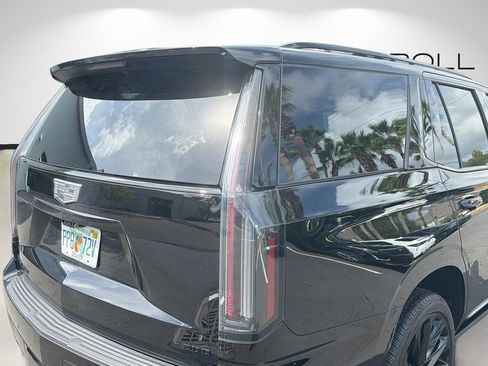 Certified 2026 Cadillac Escalade Platinum Sport w/ LPO, ONYX Package AWD/4WD image 8