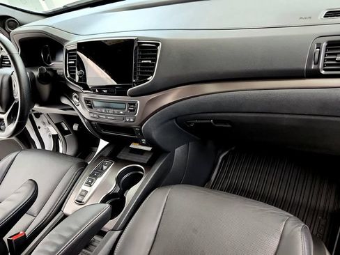 Used 2023 Honda Passport EX-L image 16