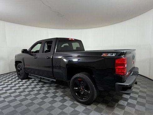 Used 2017 Chevrolet Silverado 1500 LT w/ Redline Edition AWD/4WD image 3