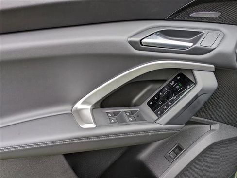 New 2025 Audi Q5 Prestige image 16