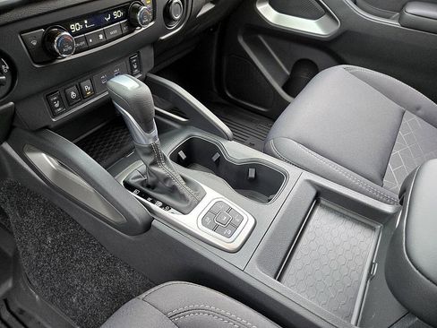 New 2026 Nissan Frontier SV image 14