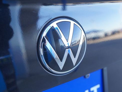 Used 2024 Volkswagen Jetta SE image 5