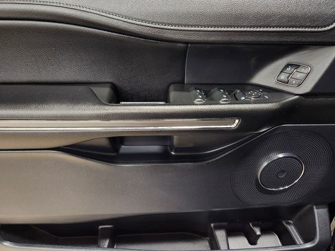 Used 2021 Ford Expedition Max XLT image 44