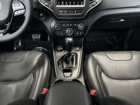 Used 2023 Jeep Cherokee Altitude Lux AWD/4WD image 12