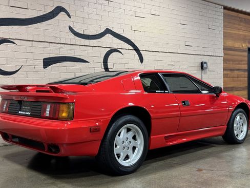 Used 1990 Lotus Esprit SE RWD image 4