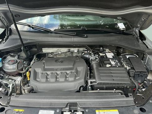 Used 2024 Volkswagen Tiguan SE AWD/4WD image 26