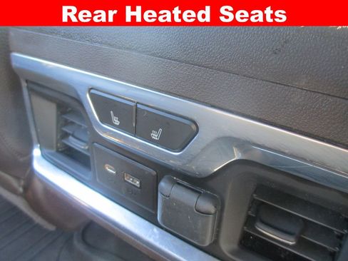 Used 2022 GMC Sierra 3500 Denali image 28