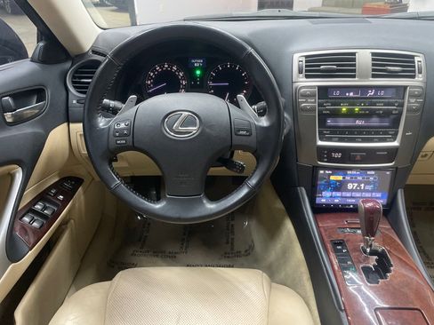 Used 2007 Lexus IS 350 RWD image 17