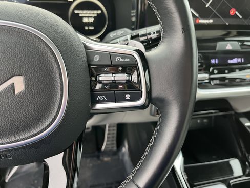 Used 2023 Kia Sorento SX Prestige image 24