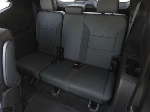 Used 2024 GMC Acadia AT4 w/ LPO, Floor Liner Package image 31