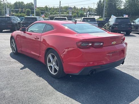 Used 2019 Chevrolet Camaro LT RWD image 4